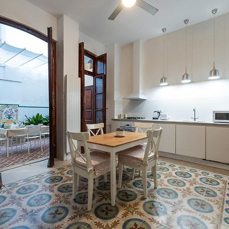 バレンシアFlorit Flats - Traditional House In El Cabanyalアパートメント エクステリア 写真