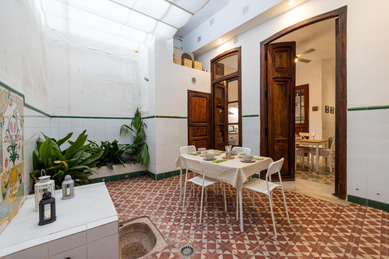 バレンシアFlorit Flats - Traditional House In El Cabanyalアパートメント エクステリア 写真
