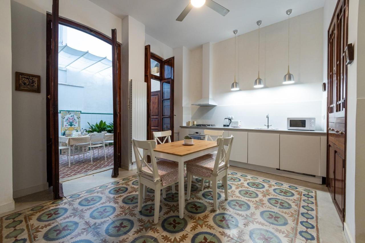 バレンシアFlorit Flats - Traditional House In El Cabanyalアパートメント エクステリア 写真