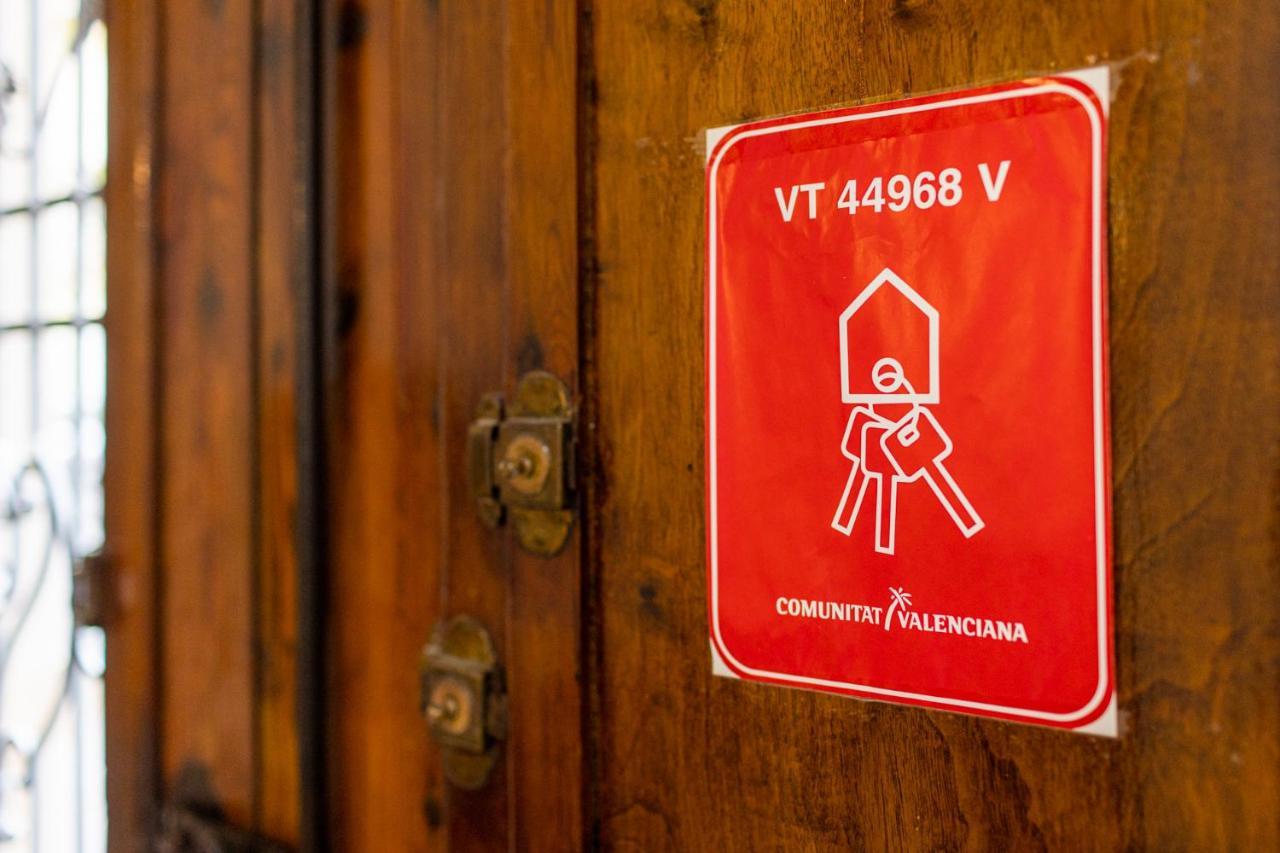 バレンシアFlorit Flats - Traditional House In El Cabanyalアパートメント エクステリア 写真